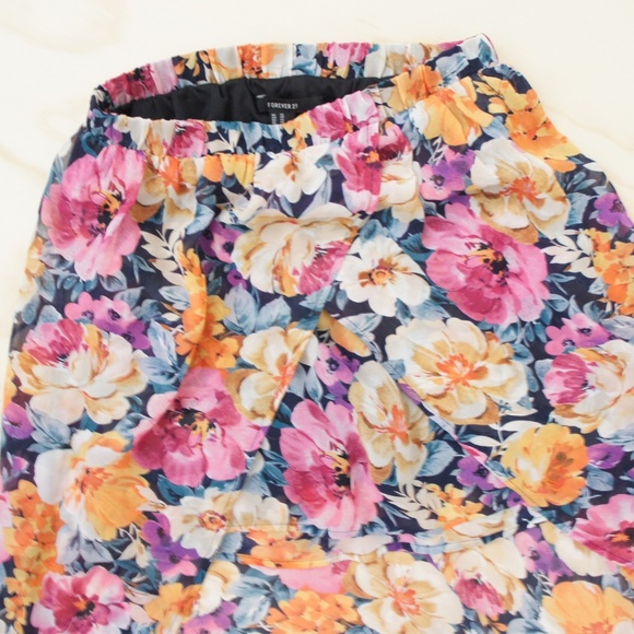 FOREVER 21 - High and Low Semi Sheer Floral Skirt - Picture 5 of 5